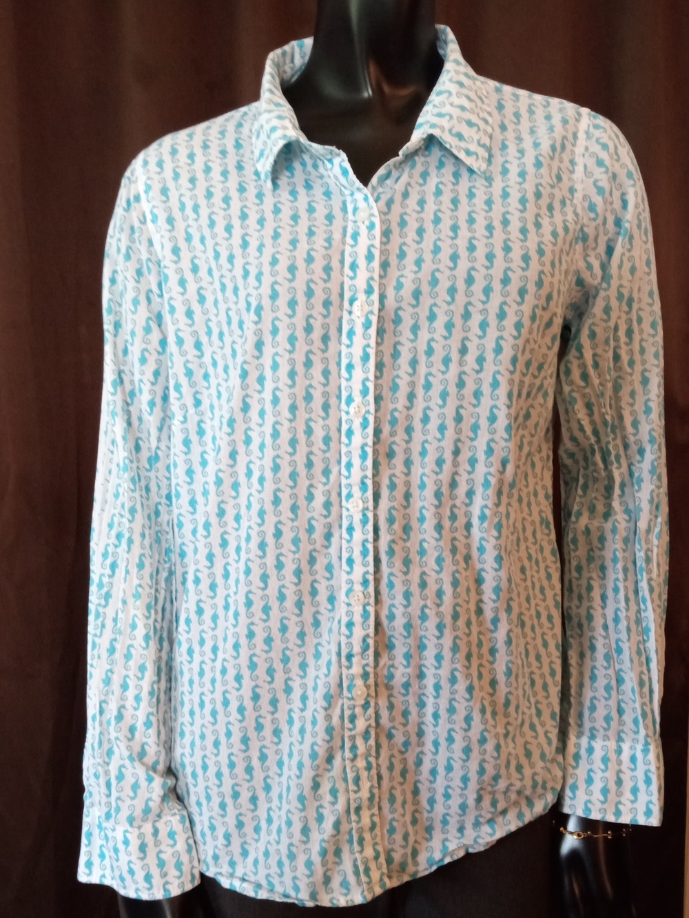 Crown & Ivy Light Blue Seahorse Print Button-Up Shirt, Medium